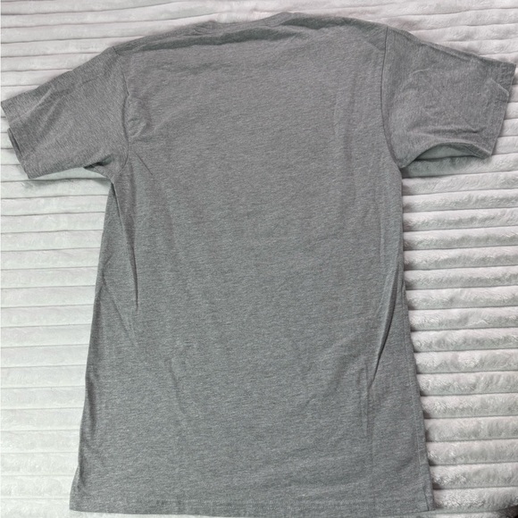Active USA Gray Short Sleeve Tee with Mountain Design - Picture 11 of 11